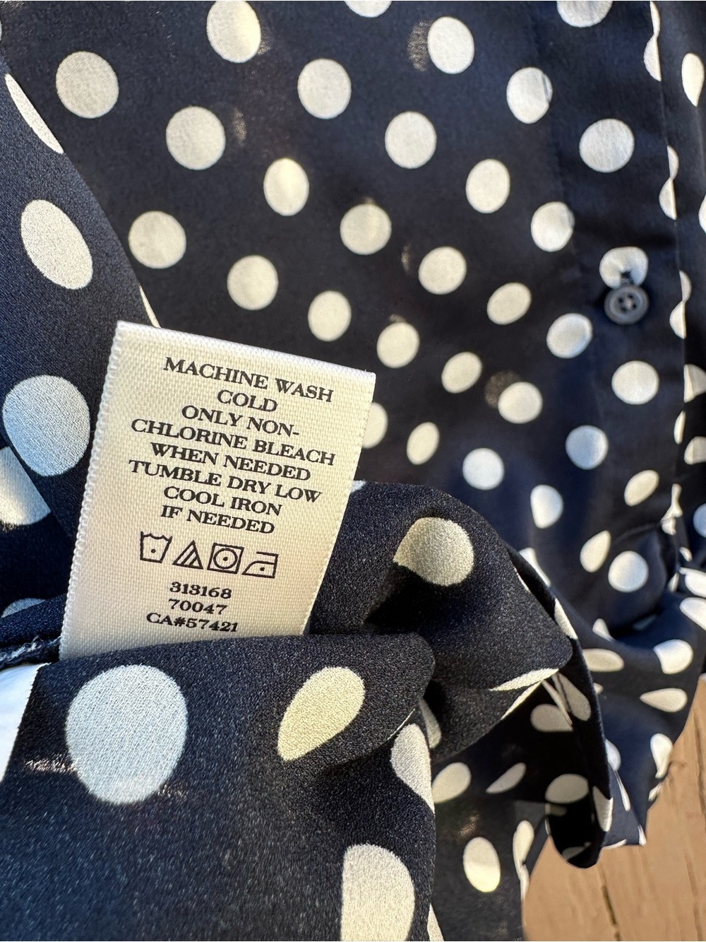 Ann Taylor Polka Dot Tie Front Sleeveless Top - XL - Picture 8 of 9